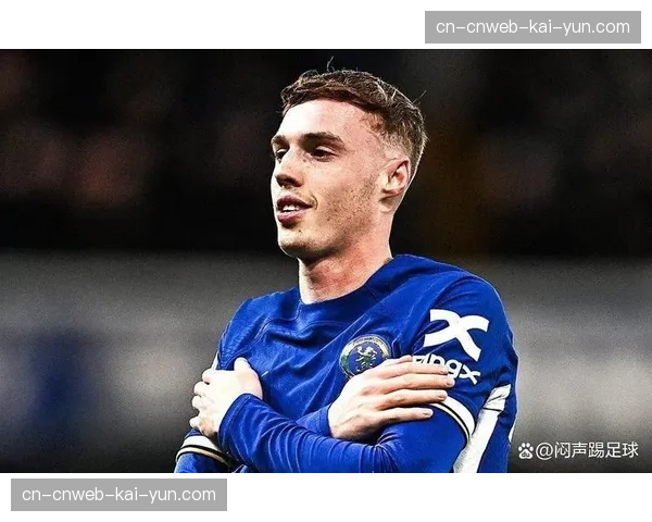 特写：斯坦福桥大雨中，帕尔默主罚点球前的漫长等待