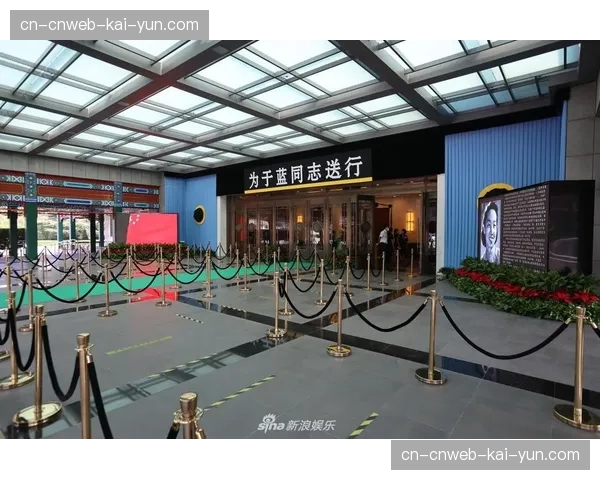 特写：铃木诚也返日参加告别仪式，数千名球迷自发机场送行